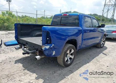 2019 Ram 1500 Laramie 4X4 5'7 Box из США, поврежденный, VIN 1C6SRFJT7KN589717